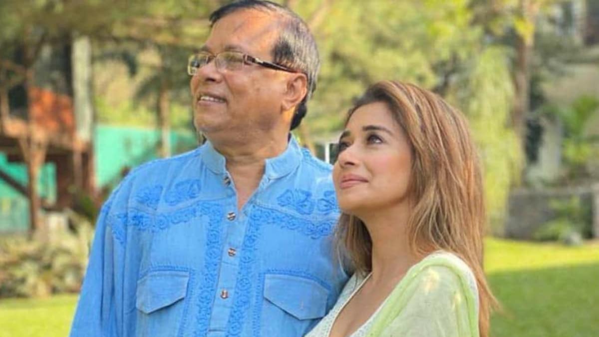 Tina Datta Calls Her Father ‘Real-Life Superhero’; Says ‘Have Seen Him Sacrifice So Much’ – News18