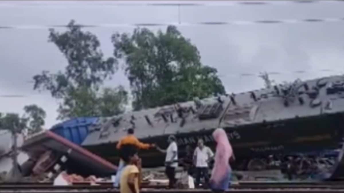West Bengal: Several Wagons of 2 Goods Trains Derail After Collision in Bankura; No Casualties - Vimarsana News