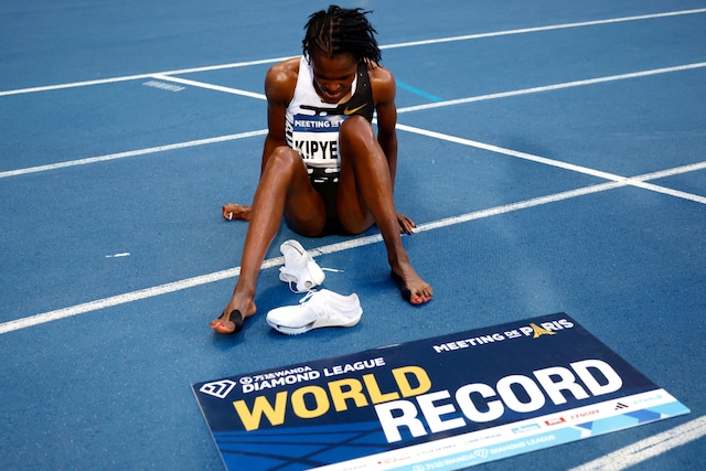 Athletics - Diamond League - Meeting de Paris - Stade Charlety, Paris, France - June 9, 2023 Kenya's Faith Kipyegon as she sets a new world record and wins the women's 5000m. (Reuters)
