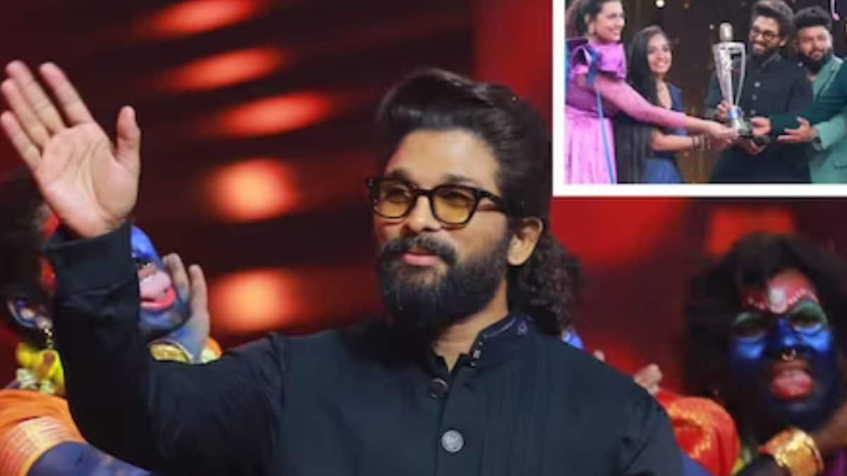 Soujanya Bhagavatula Wins Telugu Indian Idol 2, Receives Trophy From