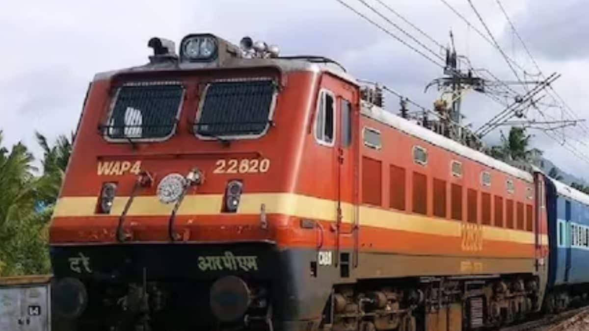 Gwalior: Woman Thrown Off Moving Train by Five Men For Resisting Sexual ...