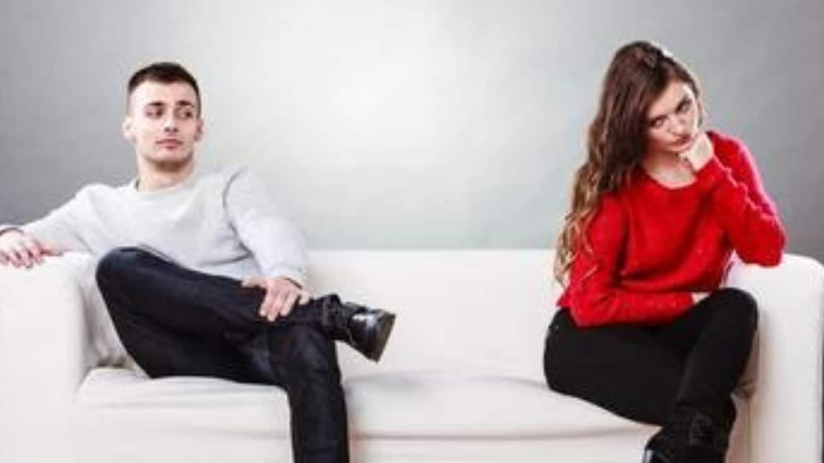 Why People Are Drawn to Emotionally Unavailable Partners: Relationship Insight