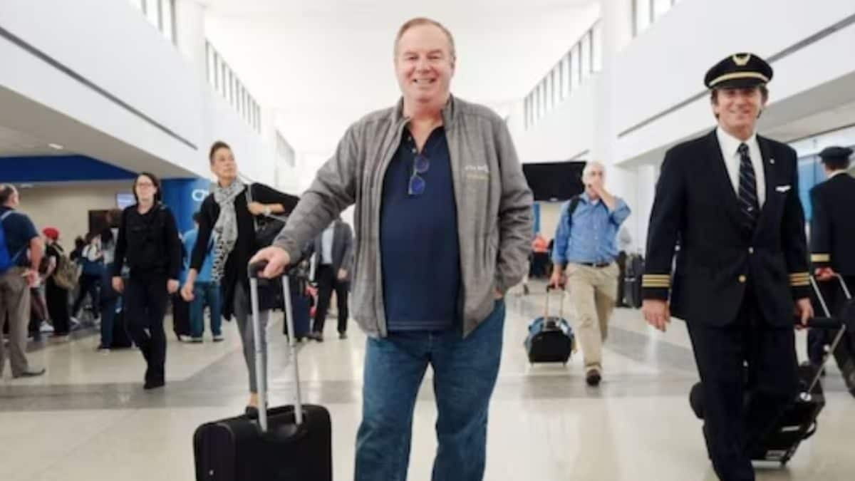 This US Man With Lifetime United Airlines Pass Flew Over 23 Million