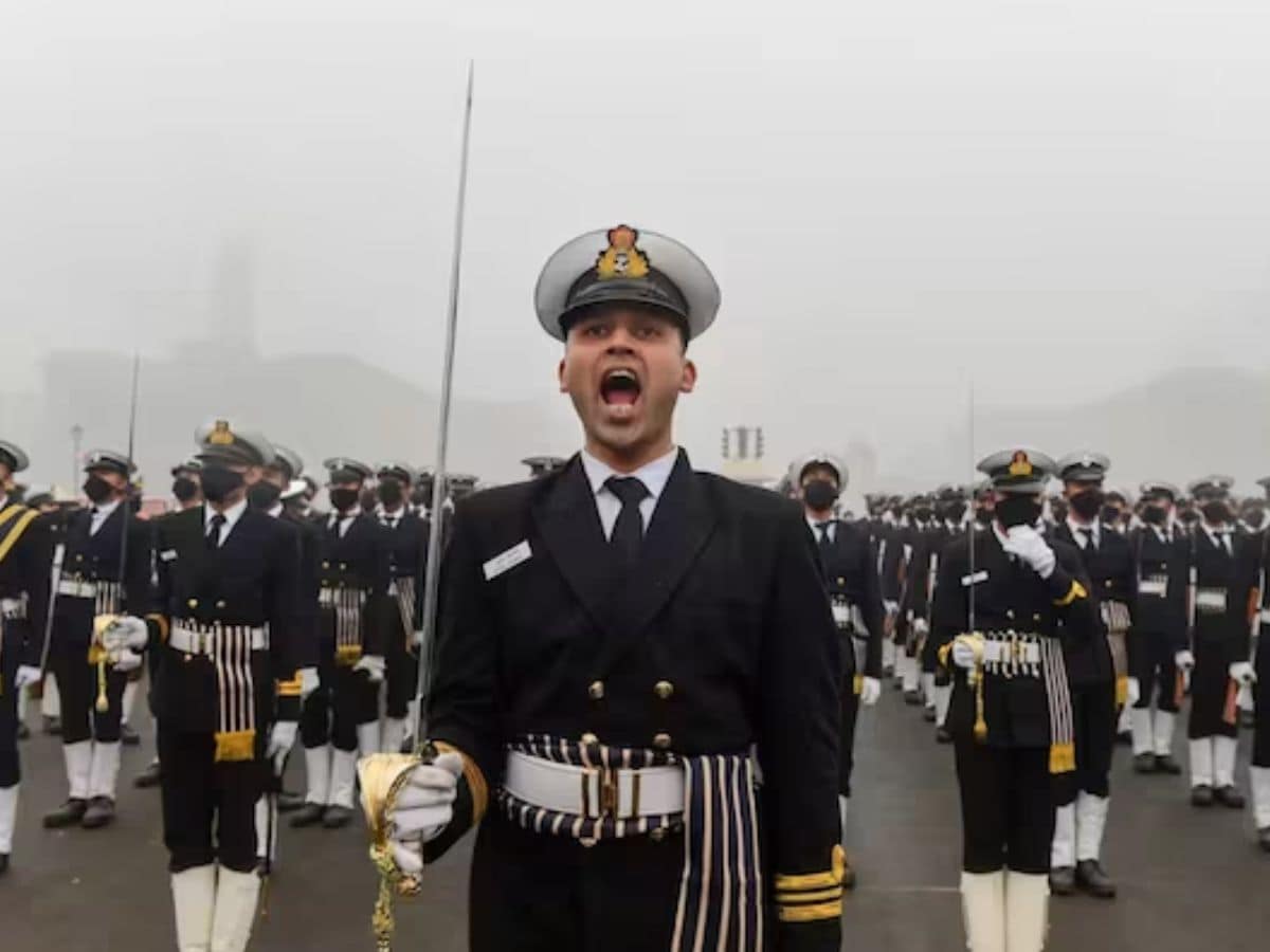 A Guide To Merchant Navy Uniform | Merchant navy, Navy uniforms, Merchant  marine
