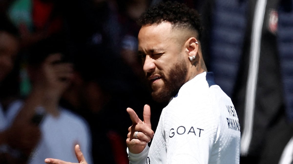 Brazil Superfan Leaves Everything to PSG Forward Neymar Jr. in Will – News18