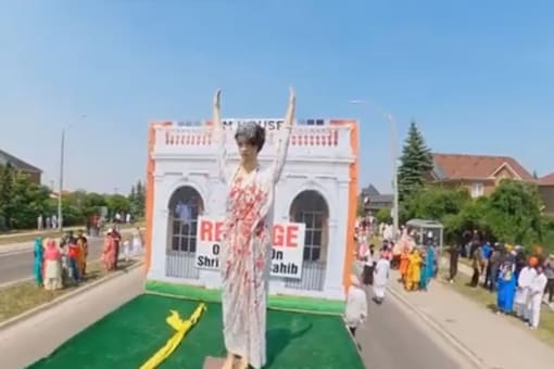 The tableau celebrating the assassination of Indira Gandhi was part of a 5-km long parade in Brampton. (Screengrab/Twitter)