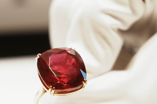 World's Largest Ruby Sells for Record USD 34.8 Million in New York ...