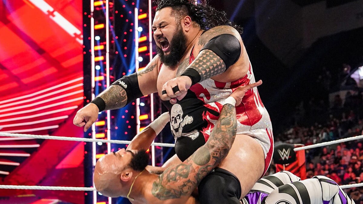 The Biggest Story On Wwe Raw (Aug 11): Naomi'S Injury And Rollins' Title Defense! - cv5u138