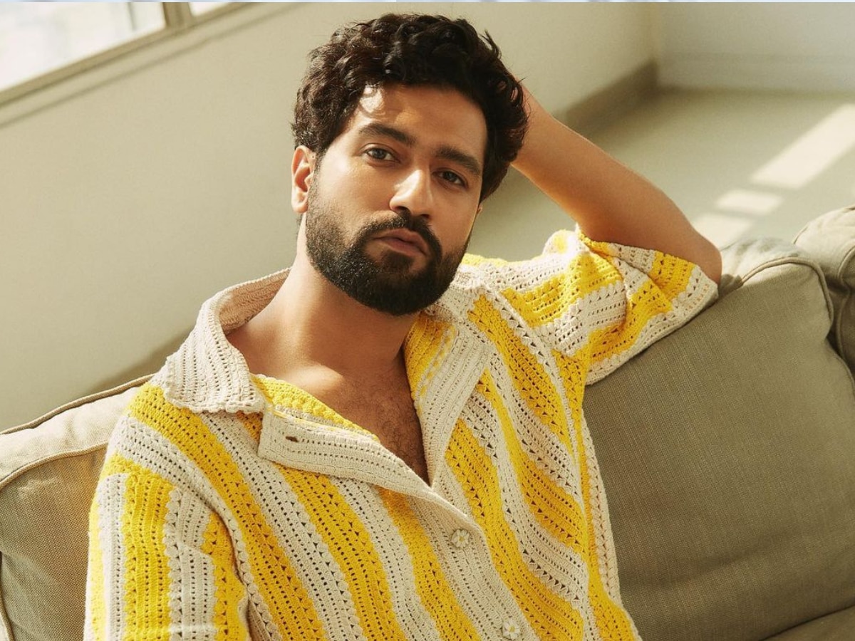 Vicky Kaushal Brightens Up The Weekend In a Comfortably Chic Outfit,  Looking HOT As Always - News18