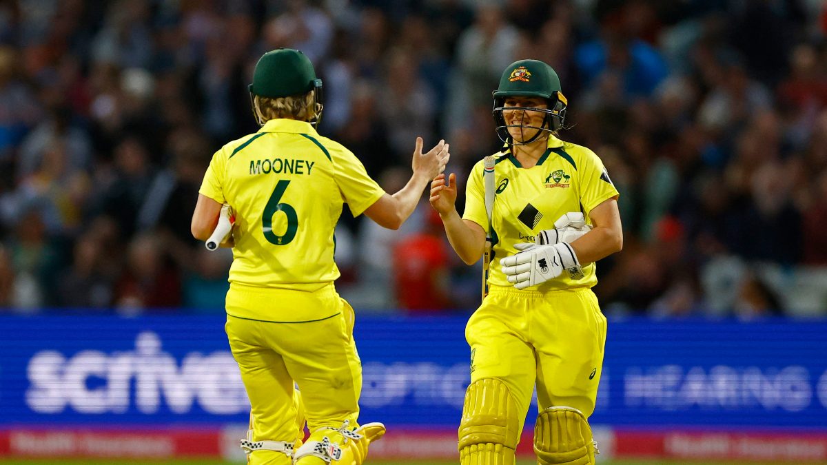 ENG-W vs AUS-W, 1st T20I: Australia Beat England in a Last-over Thriller – News18