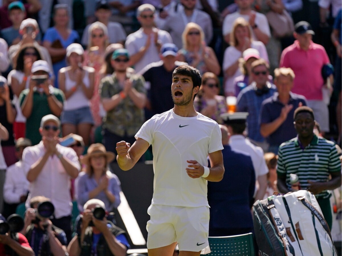 Wimbledon 2023: Top seed Carlos Alcaraz passes tricky Alexandre Muller test  to reach third round - Eurosport