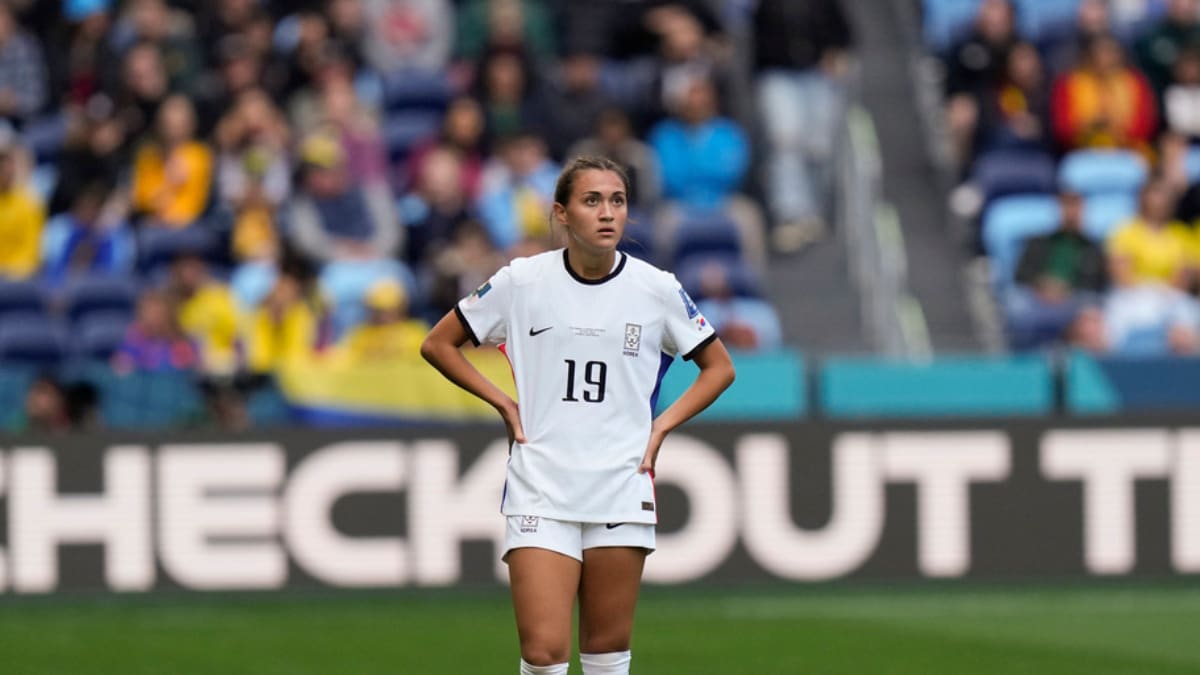 South Korea's Casey Phair Becomes Youngest Ever World Cup Player at 16 ...