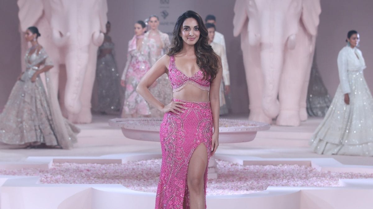 Kiara Advani Brings Out Her Inner Barbie as She Walks The Runway