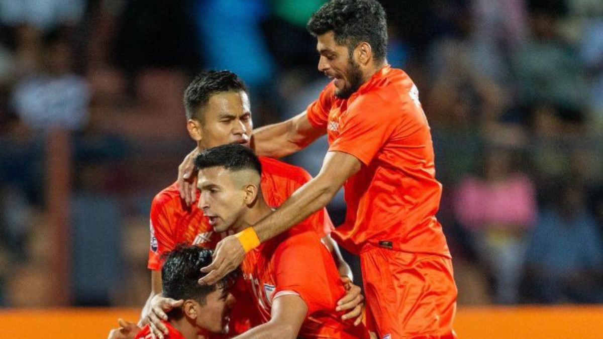 'Vande Mataram': Indian Fans Serenade Sunil Chhetri and Co. Following SAFF Championships Title Triumph