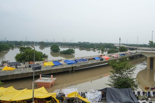 Delhi Flood News Live Updates