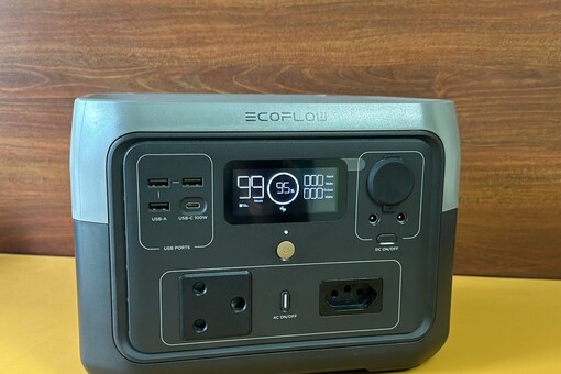 Portable power stations are expensive and EcoFlow is a popular brand. The latest EcoFlow RIVER 2 Max Power Station costs Rs 51,900. Here's our review. (Image: Debashis Sarkar/News18)