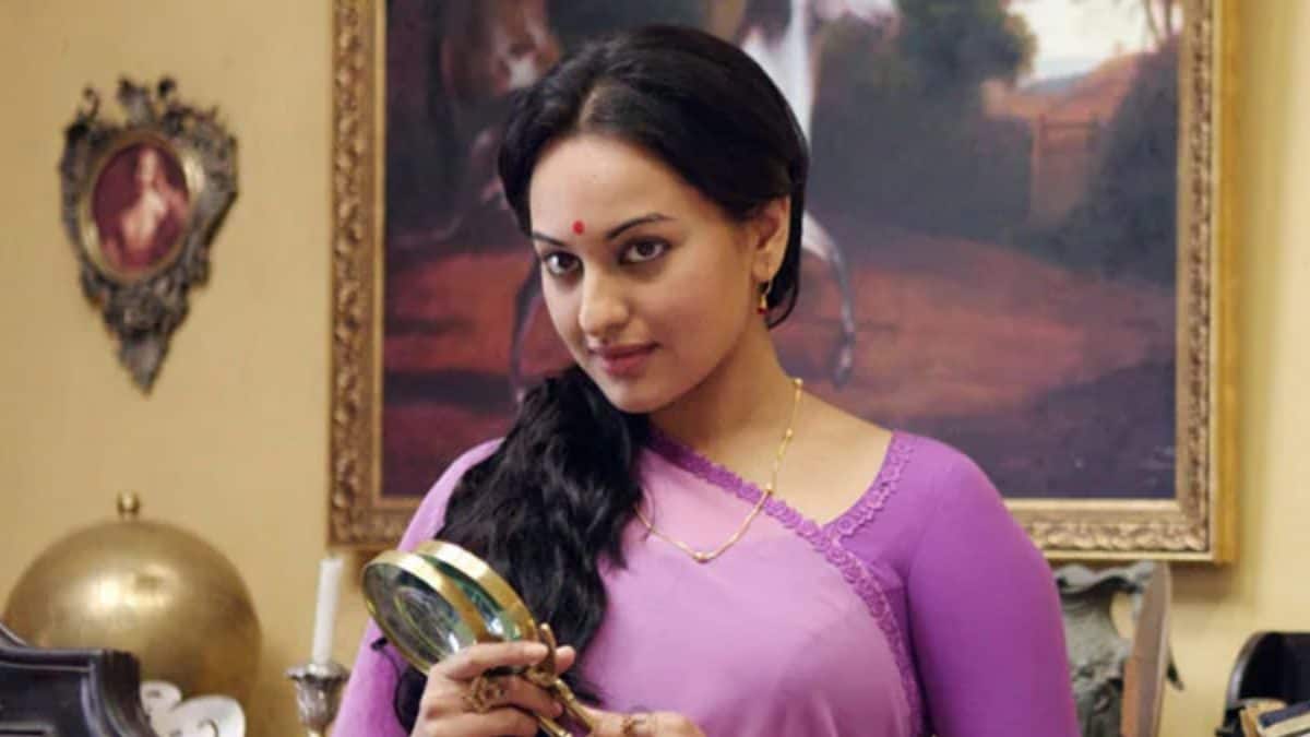 Sonakshi Recalls Being Advised Against Lootera, Reveals Ranveer Singh Gave Up Coffee During Shoot - Vimarsana News