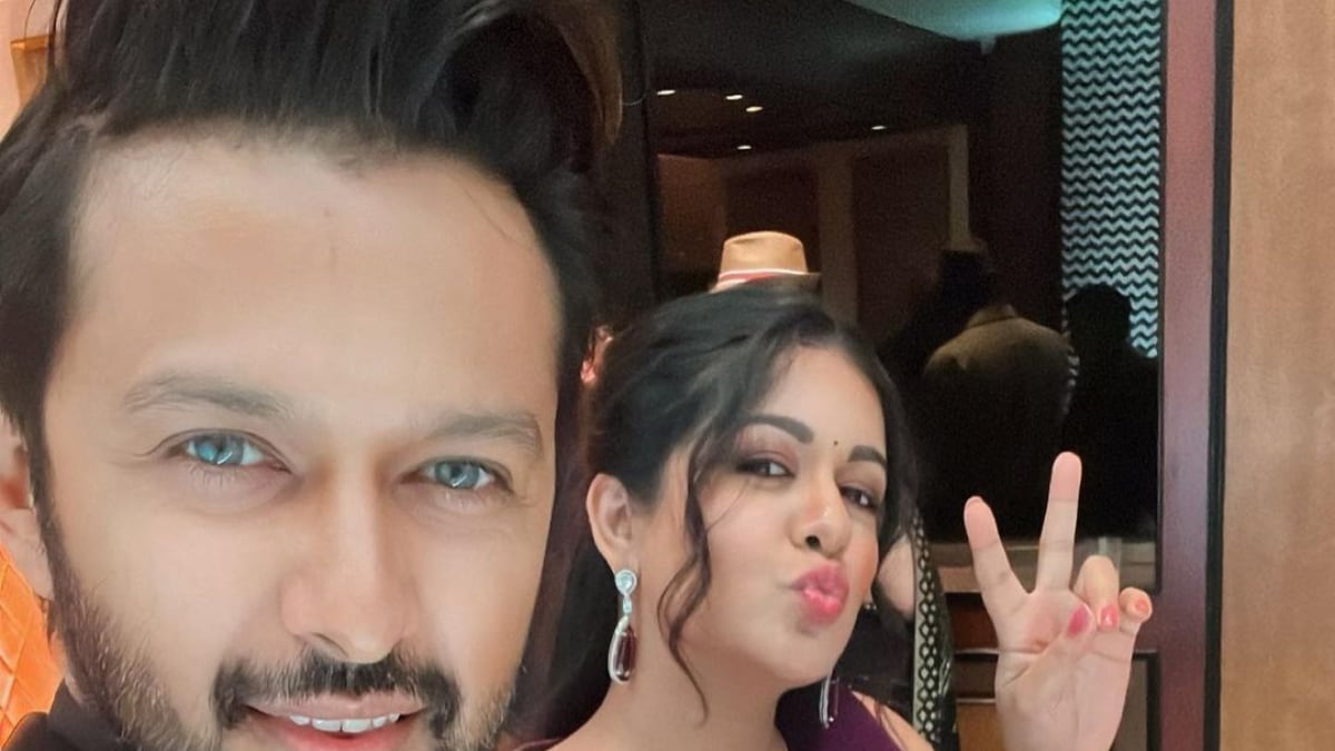 Inside Drishyam 2 Actress Ishita Dutta And Husband Vatsal Sheth's Brunch Date