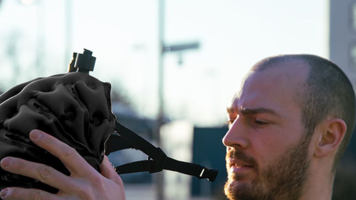 This Cycling Helmet Inflates and Deflates to Fit in Your Pocket News18