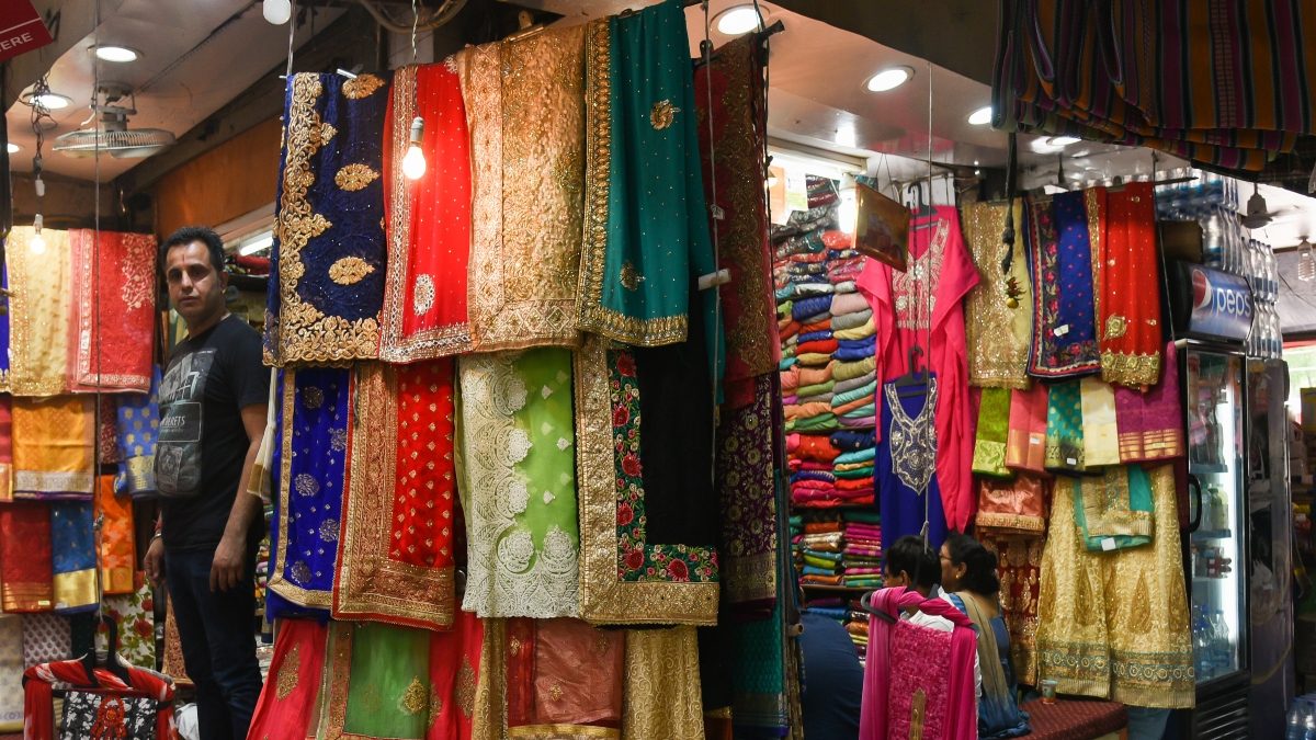 Opinion | Desi is the New Cool: How Fashion is Going to the Roots - News18