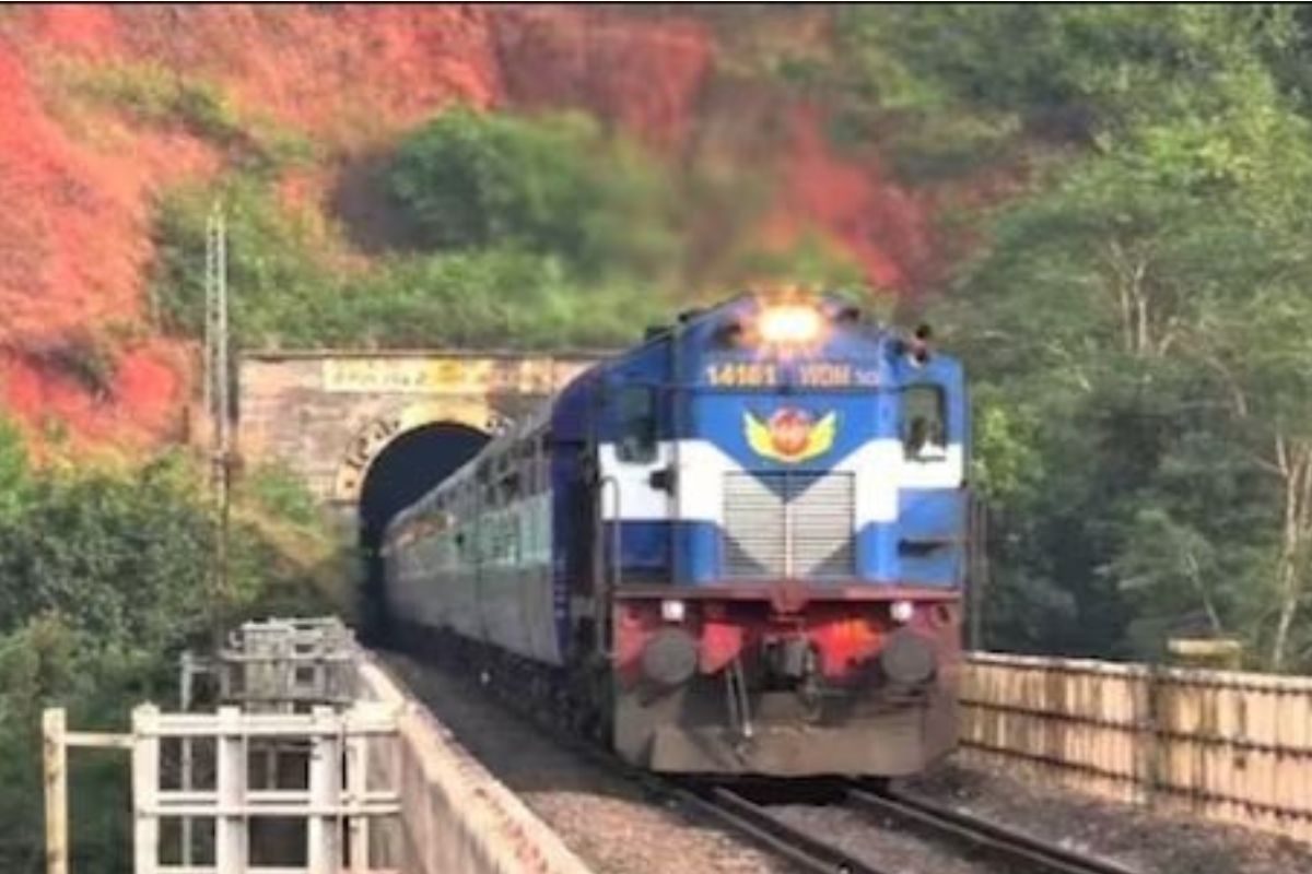 The 489-km Broad Gauge route from Bilaspur will connect important towns of Himachal Pradesh and Ladakh starting from Beri to Sundernagar, Mandi, Manali, Sissu, Darcha Keylong, Sarchu, Pang, Rumtse, Upshi, Kharu before ending at Leh. (Ministry of Railways)