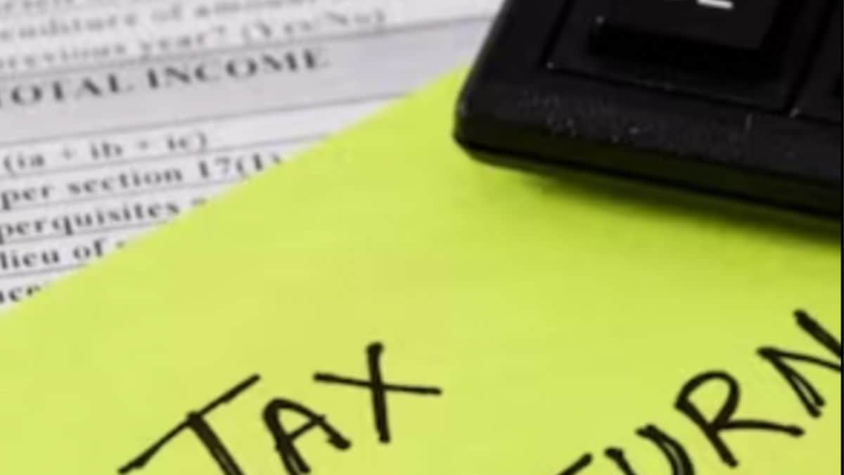 ITR Memes Flood Twitter as Indians Scramble to File Income Tax on D-Day - Vimarsana News