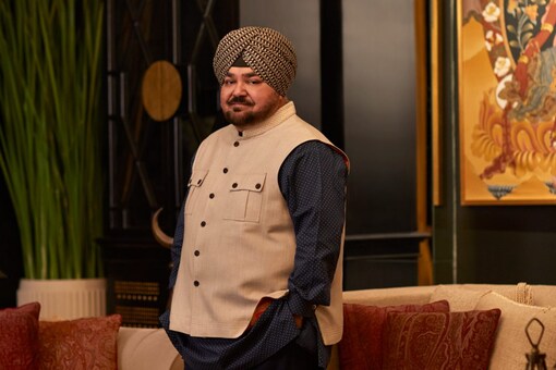 India Couture Week 2023: JJ Valaya celebrates the past of Gujarat through the finest of craft and couture with a seamless fusion of edgy classicism and contemporary allure.