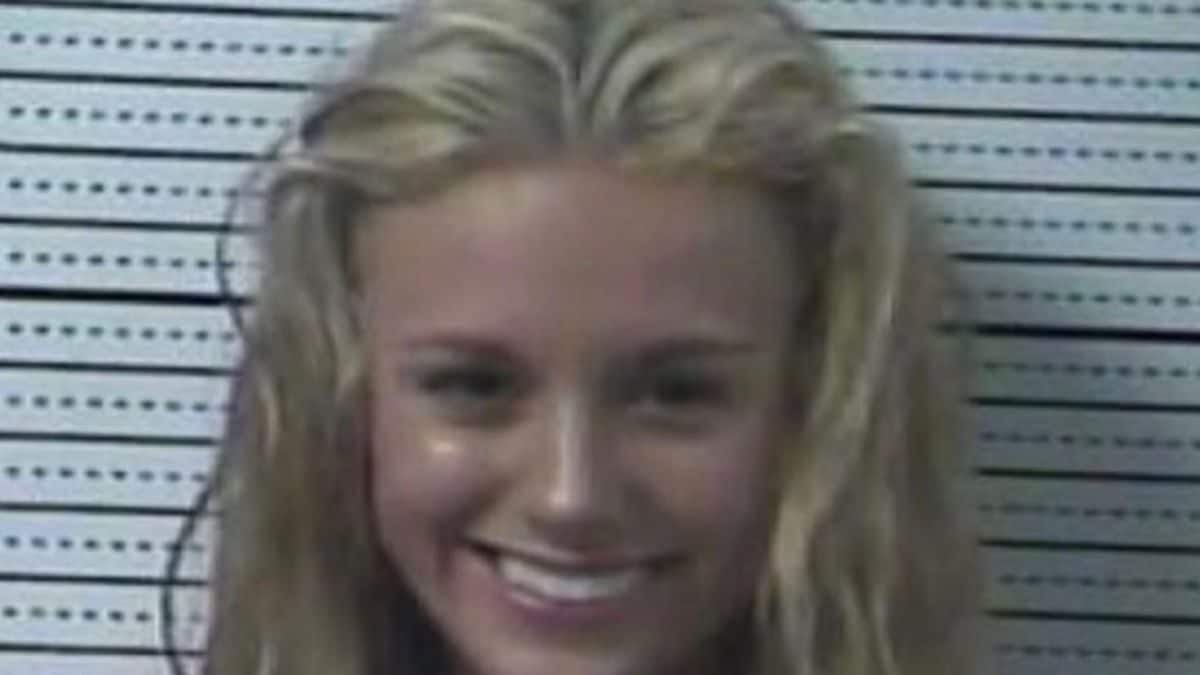 Kentucky Woman ‘celebrates Her Mugshots On Instagram ‘queen Of Chaos Goes Viral News18