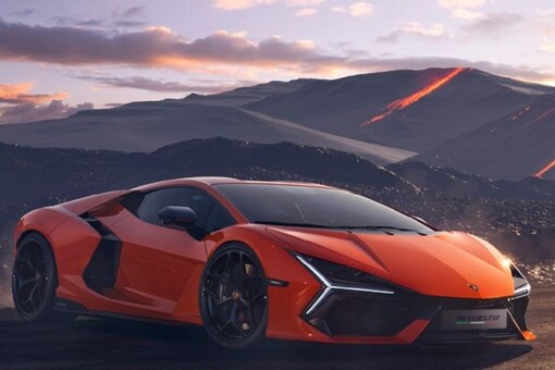 Lamborghini Revuelto (Photo: Lamborghini)
