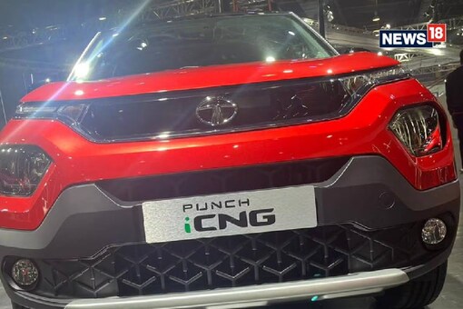 Tata Punch CNG Model (Photo: Paras Yadav/News18)
