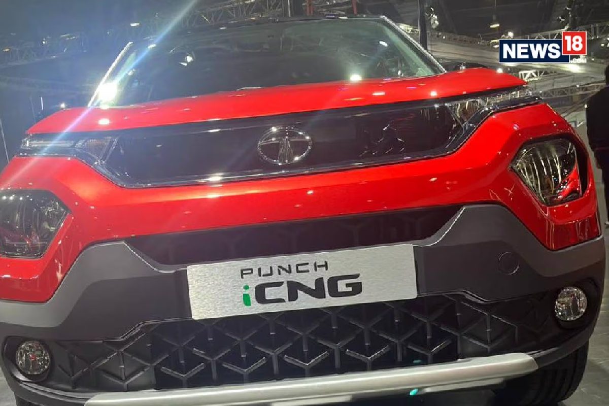 Tata Punch CNG Model (Photo: Paras Yadav/News18)