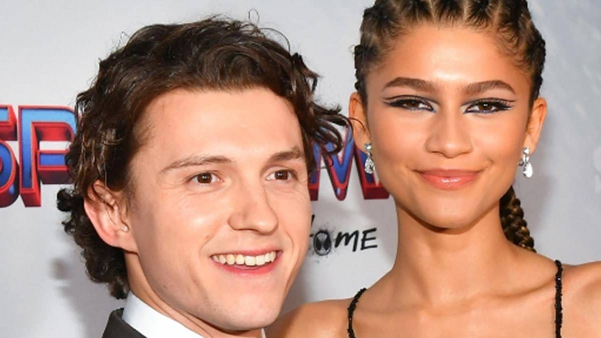 Tom Holland Plays A Supportive Boyfriend Despite Being Snubbed By ...