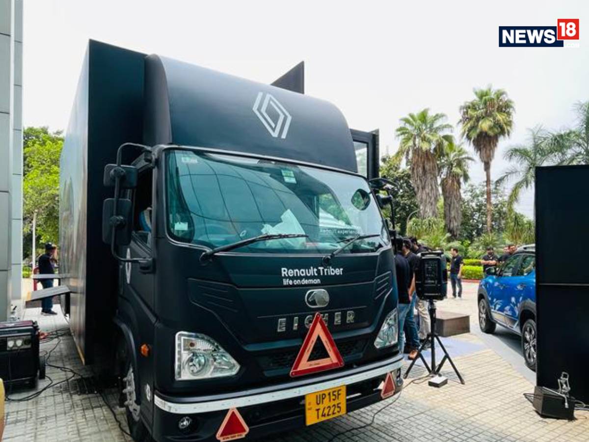 Renault Showroom on Wheels