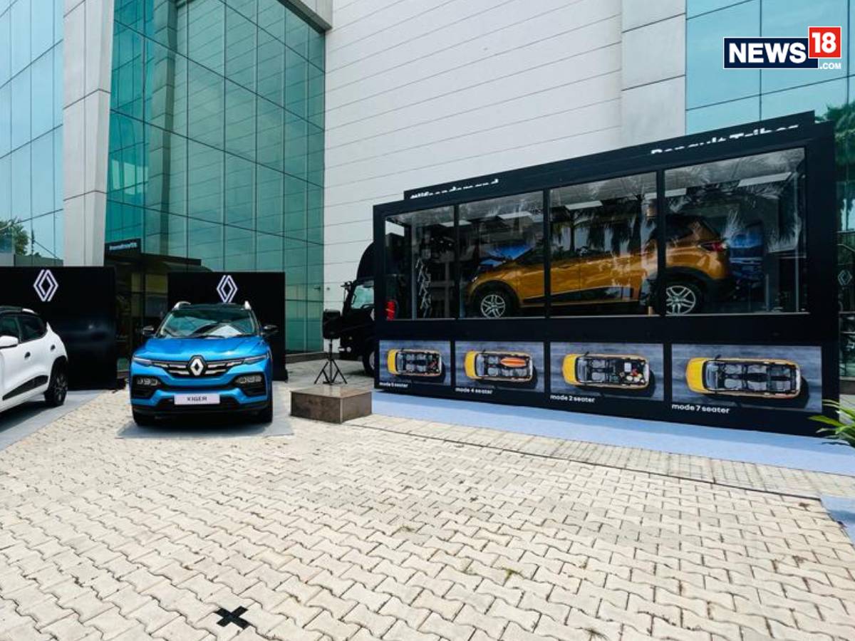 Renault Showroom on Wheels