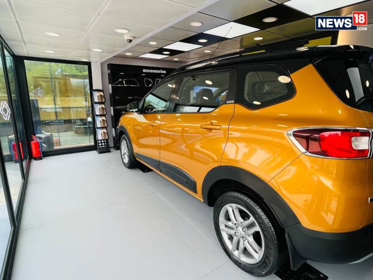 Renault Showroom on Wheels