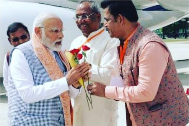 Actor-turned-politician Ravi Kishan with Prime Minister Narendra Modi. (Image: Instagram)