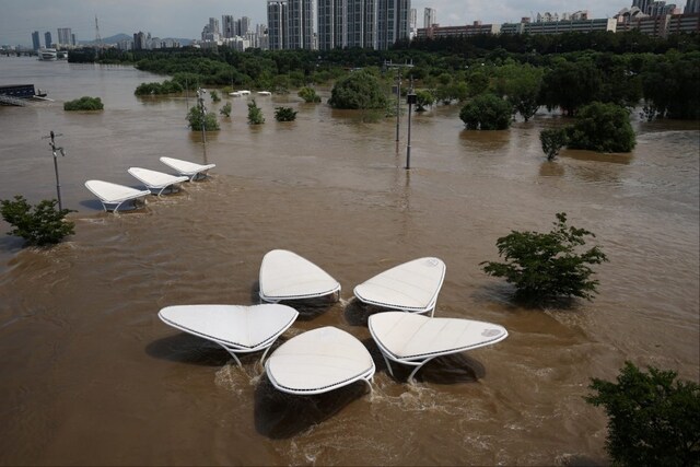 Heavy Rains Flash Floods In South Korea 24 Dead 10 Missing News18