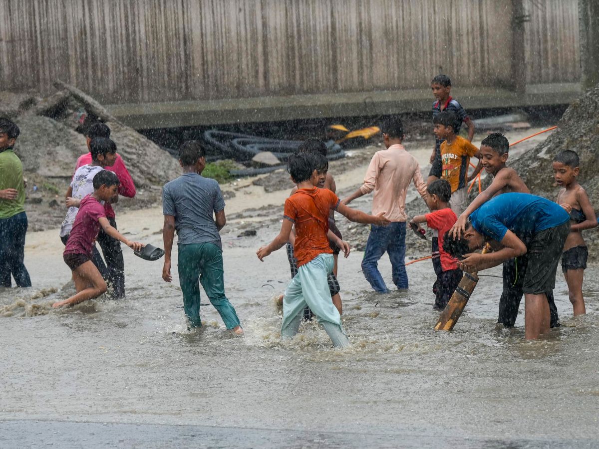 School Closure News Live Updates: Punjab, Delhi-NCR, Himachal Schools Shut  Amid Heavy Rains - News18