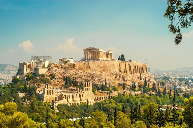 Athens Closes Acropolis for 2nd Day, On Alert Amid Heatwaves by High ...