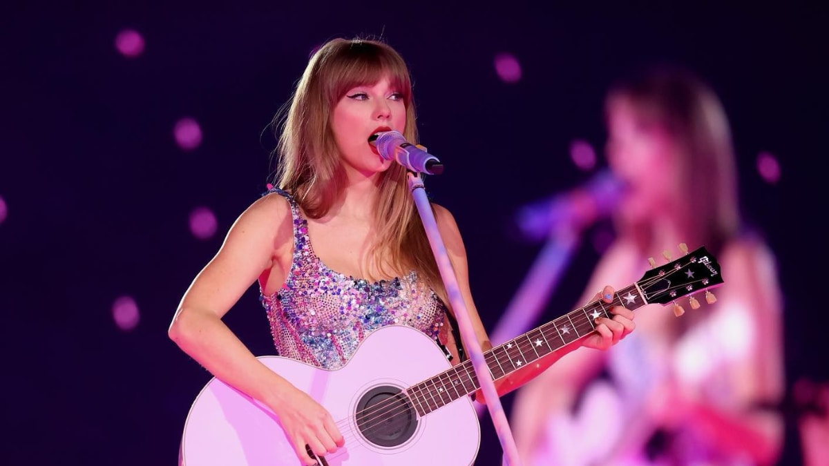 Taylor Swift Creates History, Becomes Women With Most Number One Albums - Vimarsana News