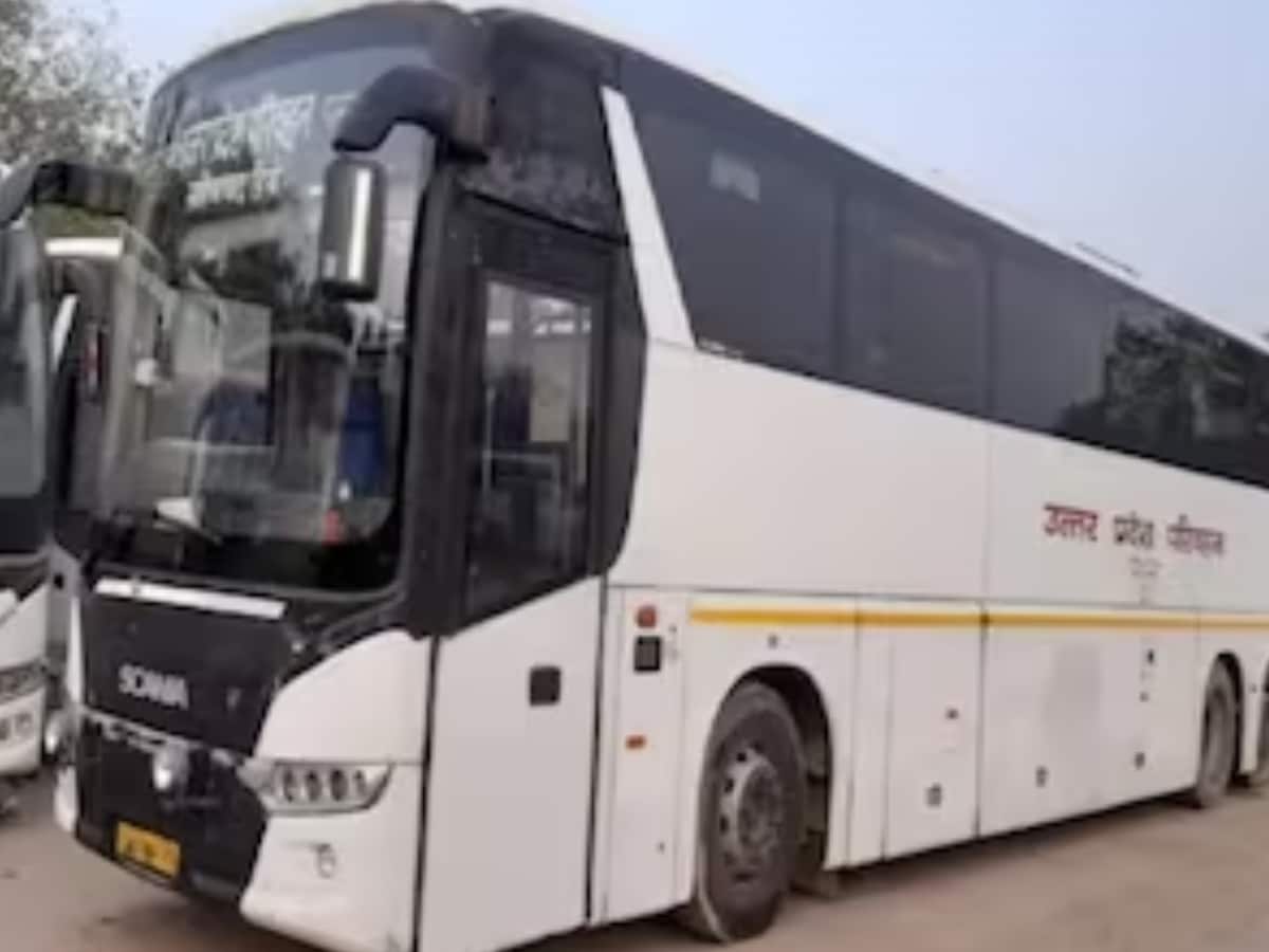 2 Fired After Viral Video Of Conductor Engaged In Sexual Act With Woman On  Moving Bus - News18