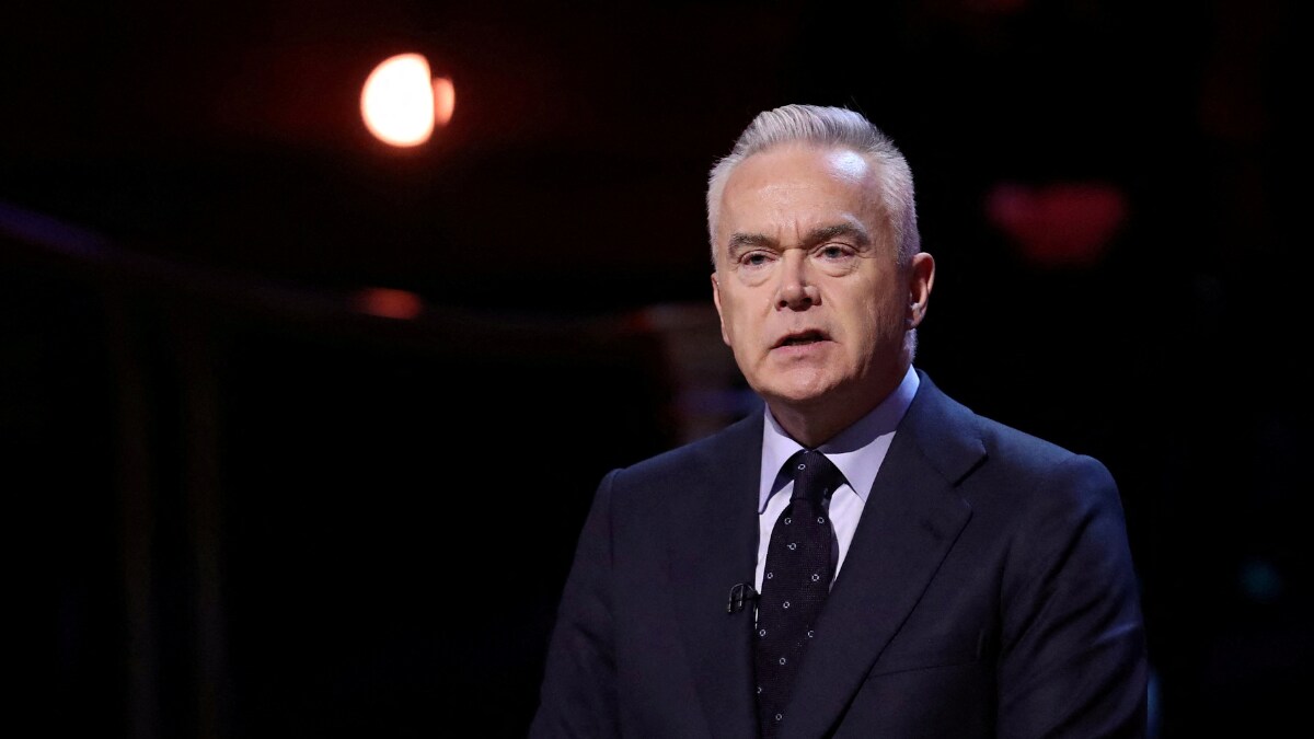 Huw Edwards The Bbc Presenter Caught In Explicit Images Row What You Need To Know News