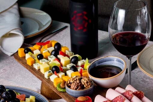 The richness of the steak pairs exceptionally well with the fruitiness and acidity of the red wine. Truthfully, you can’t go wrong by serving someone a nice steak and a bottle of Merlot.