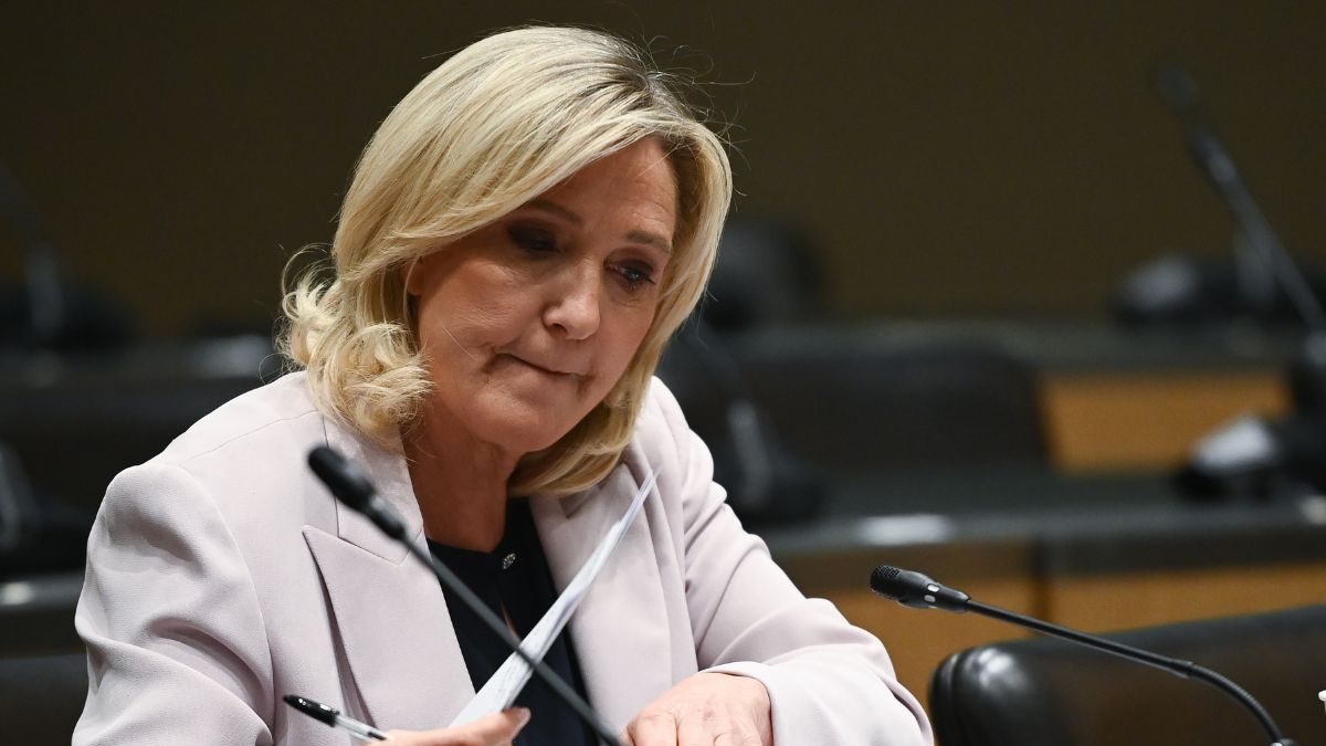 Will France's Riots Benefit Far-right Marine Le Pen? - News18