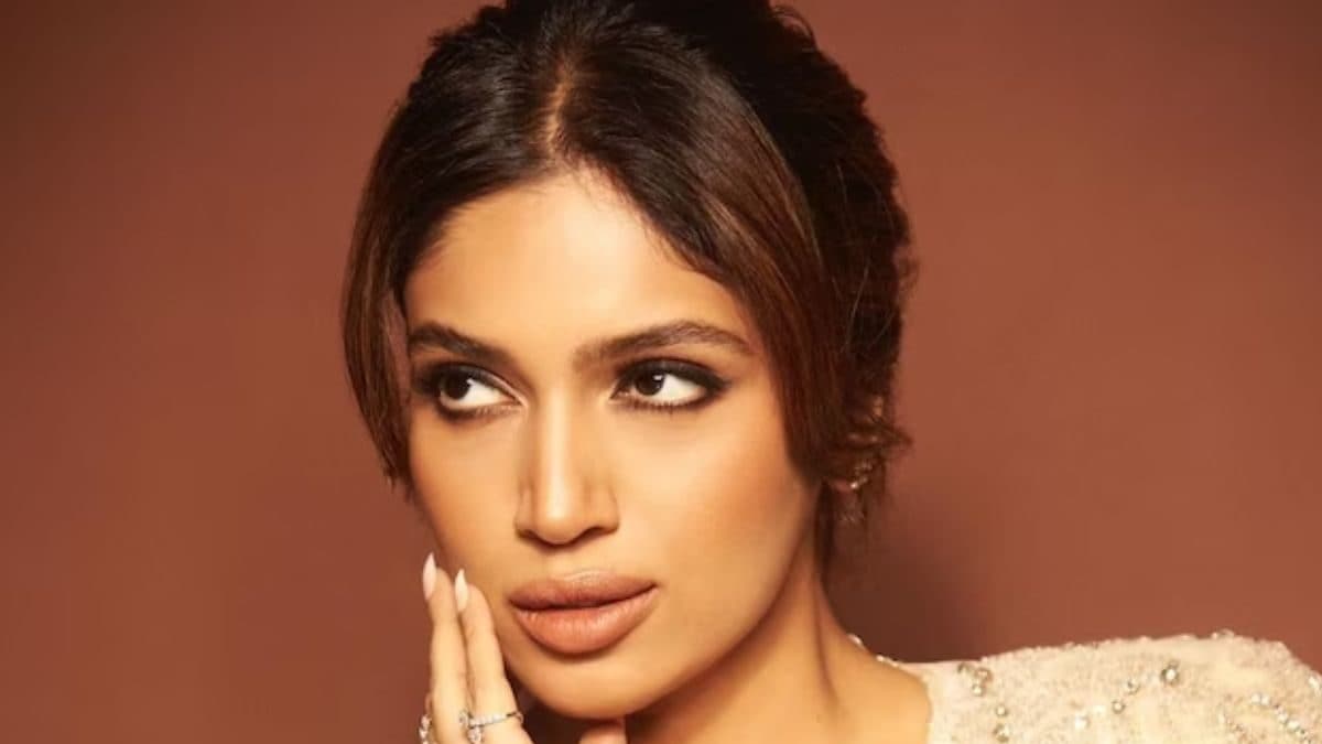 Bhumi Pednekar Looks Dreamy In White Saree With Pearl Choker; Writes Taal Lyrics As Caption