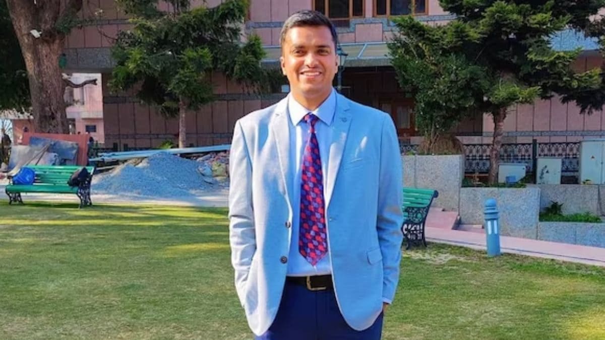 Hashish Kumar Meet Ashish Kumar, The Darjeeling Boy Who Cracked UPSC CSE With AIR 53 ...