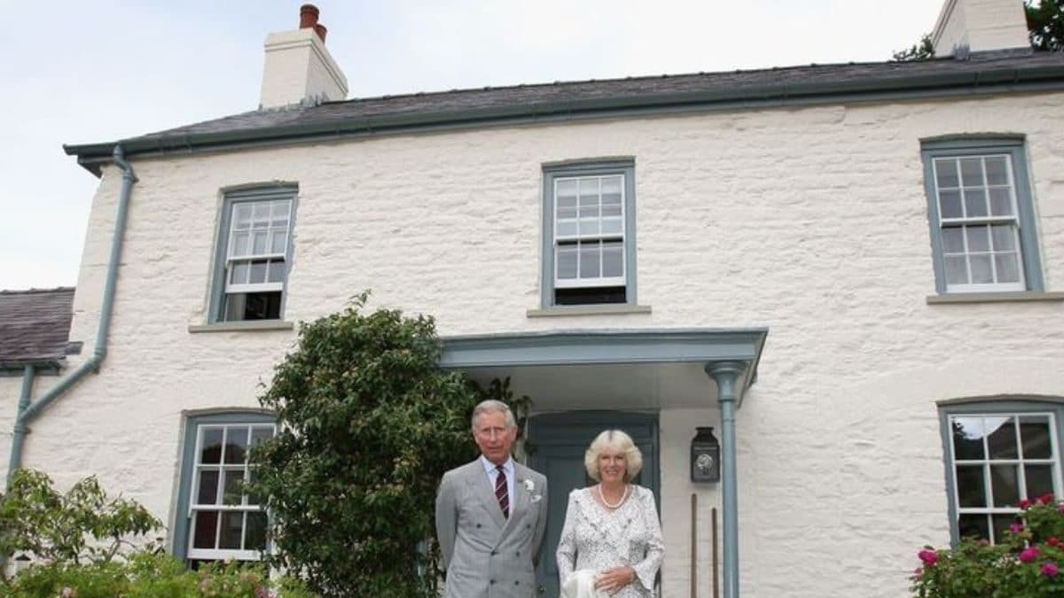 King Charles 'Angry' with William Over Prince of Wales Charging Monarch to Stay at His Welsh Cottage