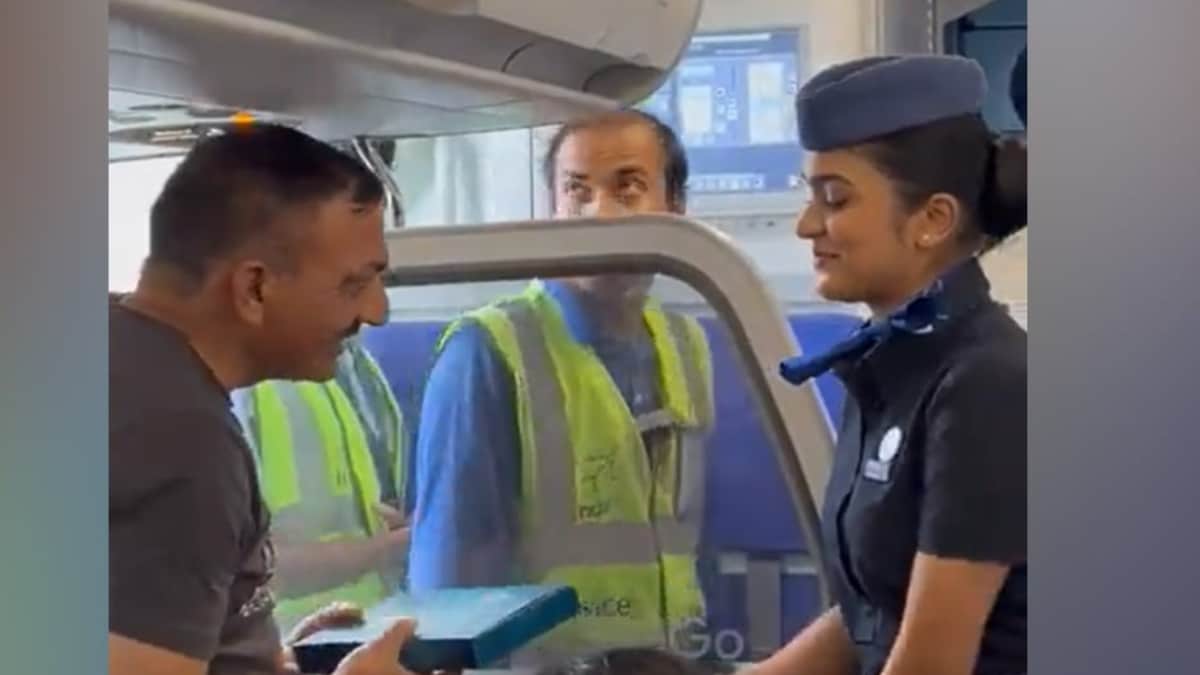 'Flying With A Hero:' IndiGo Airlines Felicitates Param Vir Chakra Awardee - Vimarsana News