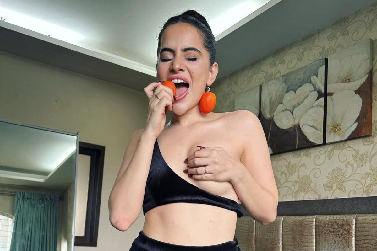 Ankita lokhande navel