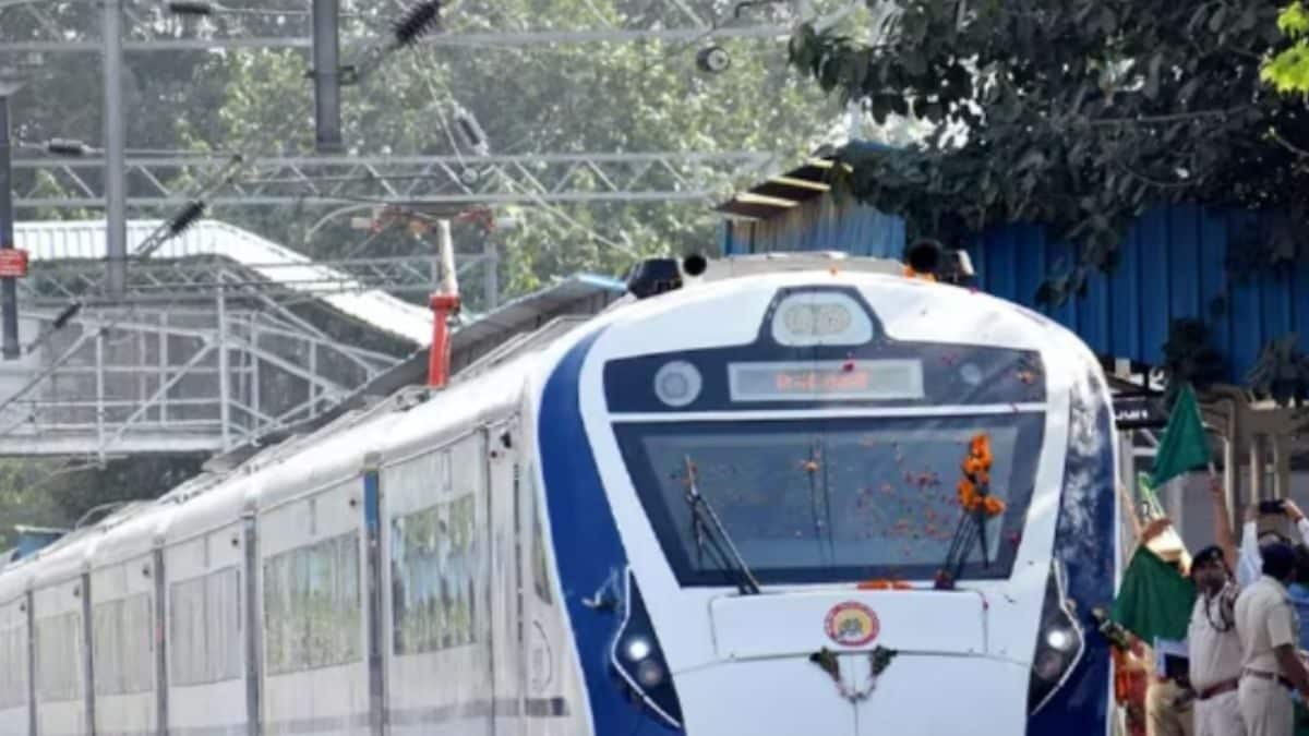 MP: Man Throws Stones at Bhopal-Delhi Vande Bharat Train For 'Fun'; Arrested - Vimarsana News